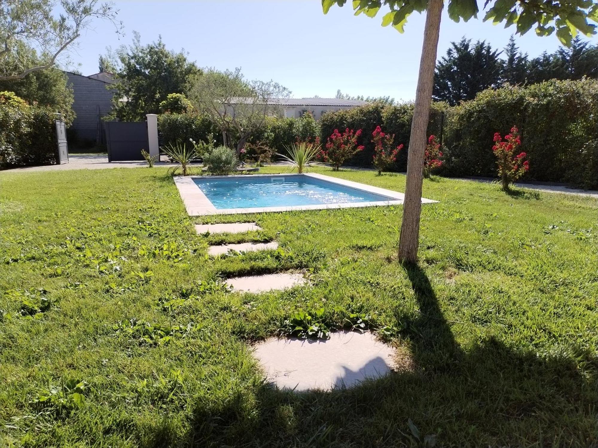 Holiday home Maison En Campagne Avignon
